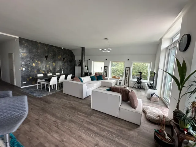 Eladó lakás Budapest III. kerület, Testvérhegy 240 nm