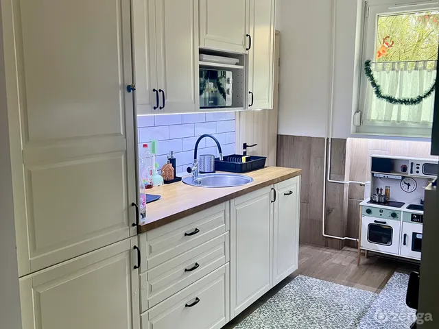 Eladó lakás Lőrinci 66 nm