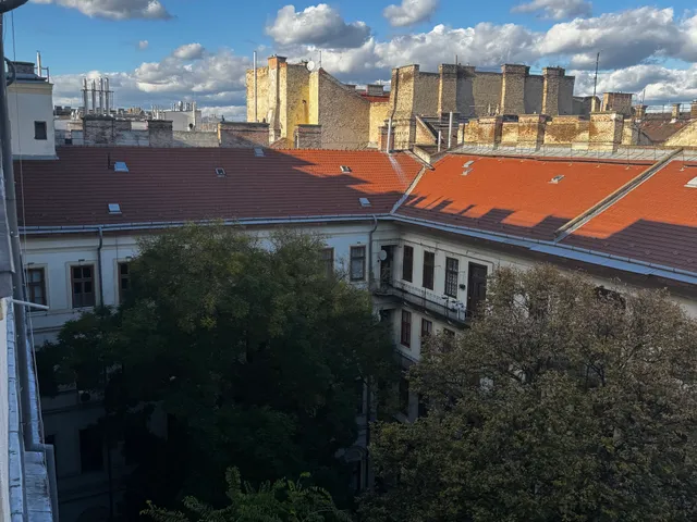 Eladó lakás Budapest VI. kerület, Nagykörúton belüli terület 55 nm