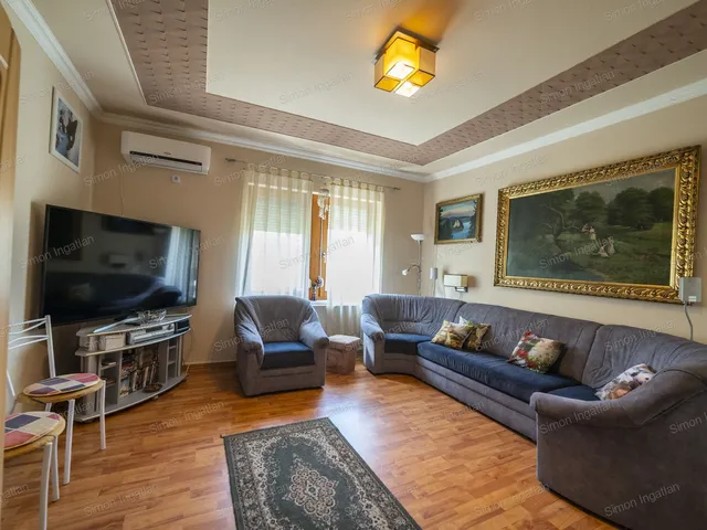 Eladó lakás Kecskemét, Hunyadiváros 96 nm