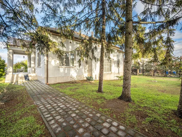 Eladó ház Lajosmizse 200 nm