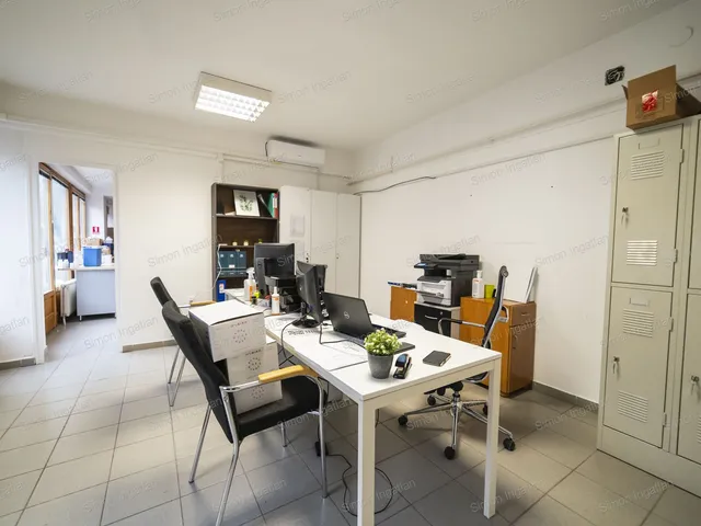 Eladó kereskedelmi és ipari ingatlan Kecskemét, Belváros 51 nm