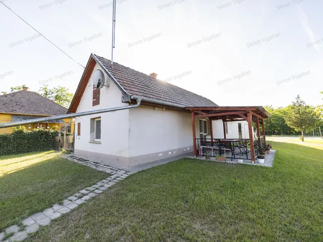 Eladó lakás Ballószög 55 nm