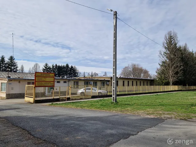 Eladó kereskedelmi és ipari ingatlan Kaposvár 1800 nm