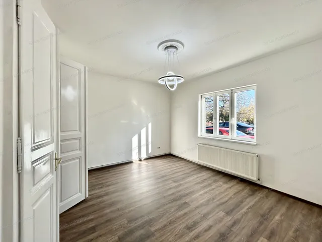 Eladó ház Budapest XX. kerület, Szent Erzsébet tér 10 63 nm