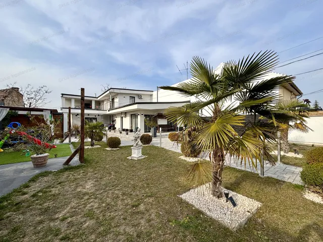 Eladó ház Budapest XX. kerület, Pacsirtatelep 150 nm