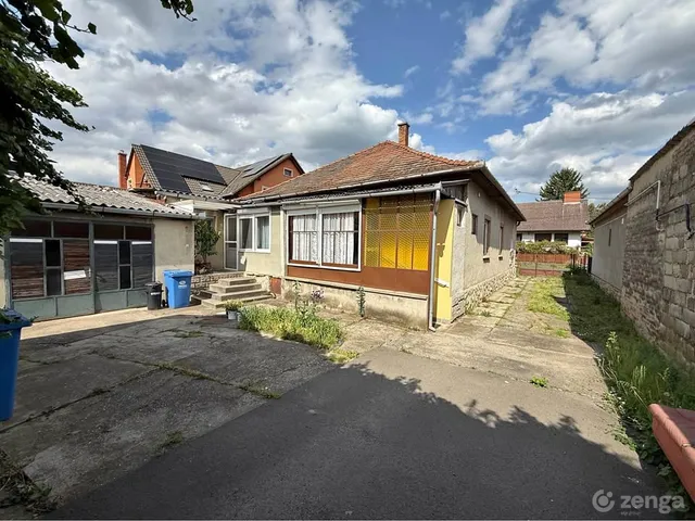 Eladó lakás Dombóvár 74 nm