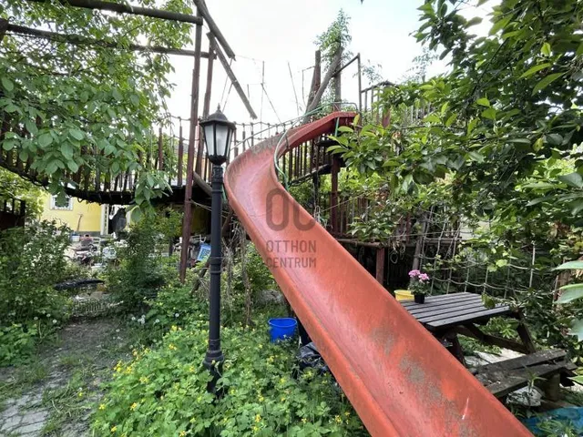 Eladó ház Budapest XVI. kerület, Rákosszentmihály 281 nm