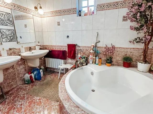 Eladó ház Budapest XVI. kerület, Rákosszentmihály 281 nm