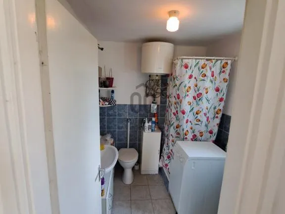 Eladó üdülő és hétvégi ház Velence, Velencefürdő 100 nm