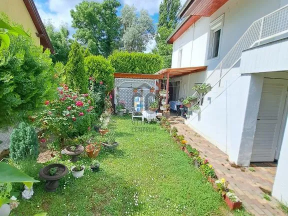 Eladó üdülő és hétvégi ház Velence, Velencefürdő 100 nm