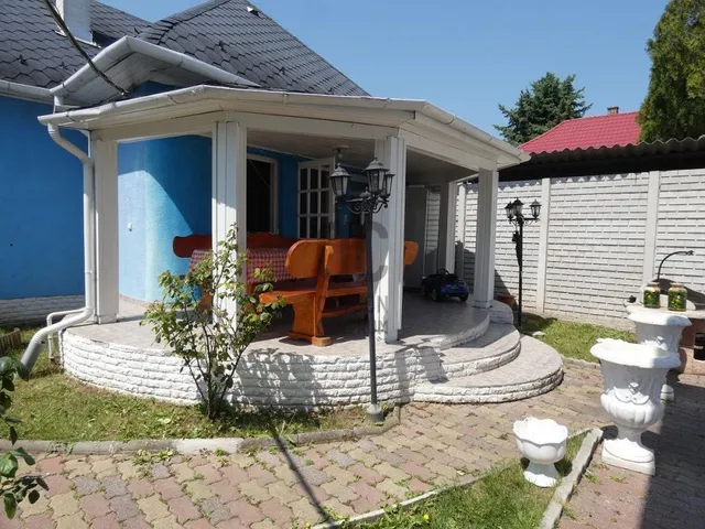 Eladó ház Budapest XVI. kerület, Rákosszentmihály 360 nm