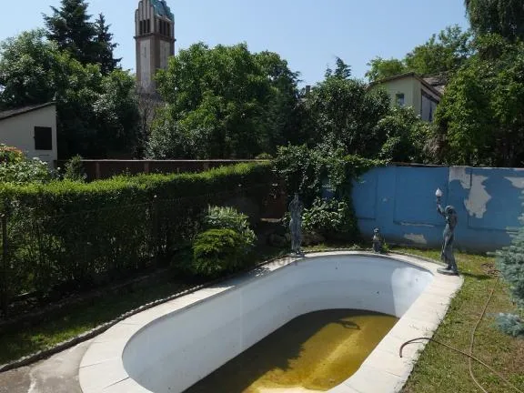 Eladó ház Budapest XVI. kerület, Rákosszentmihály 360 nm