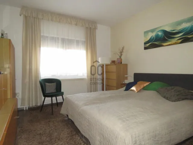 Eladó ház Budapest XVI. kerület, Rákosszentmihály 200 nm