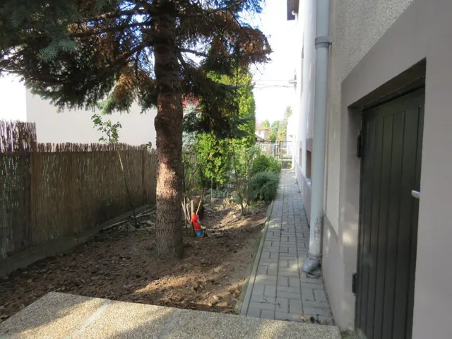 Eladó ház Budapest XVI. kerület, Rákosszentmihály 200 nm