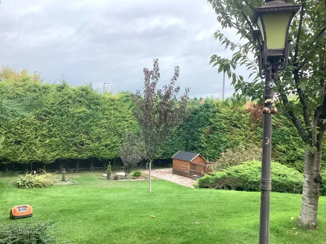 Eladó ház Budapest XVI. kerület, Sashalom 492 nm