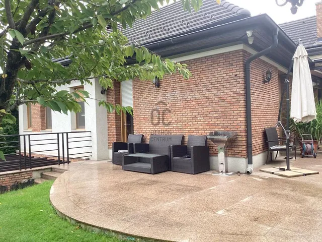 Eladó ház Budapest XVI. kerület, Sashalom 492 nm