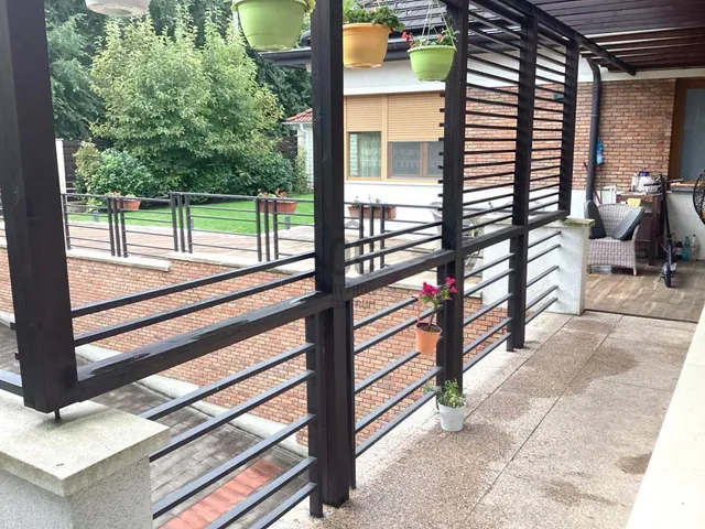 Eladó ház Budapest XVI. kerület, Sashalom 492 nm