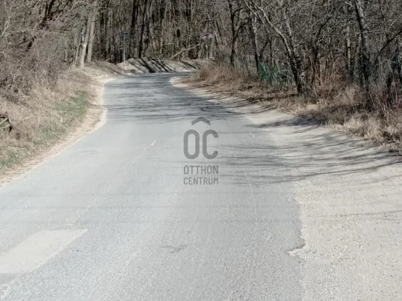 Eladó mezőgazdasági ingatlan Csömör 1572 nm