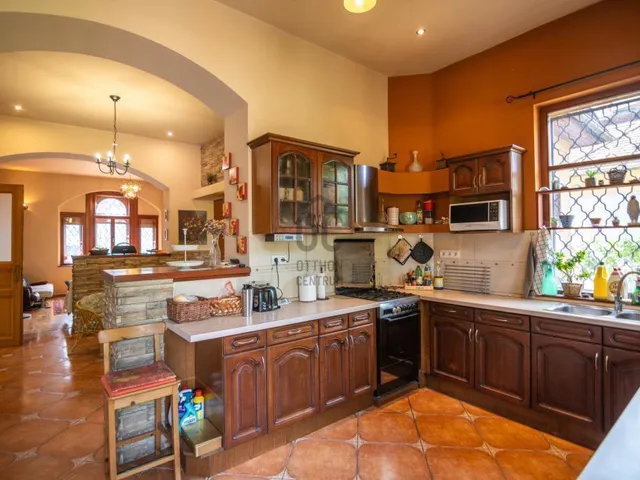 Eladó ház Budapest XVI. kerület, Rákosszentmihály 289 nm