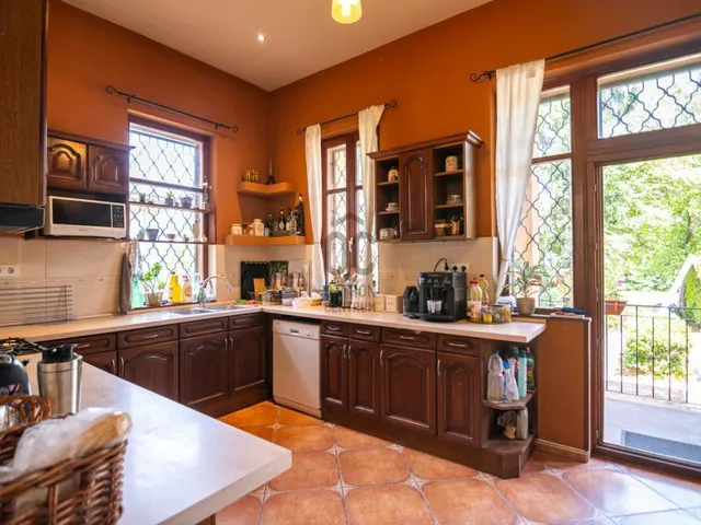 Eladó ház Budapest XVI. kerület, Rákosszentmihály 289 nm