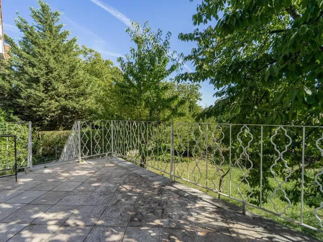 Eladó ház Budapest XVI. kerület, Árpádföld 210 nm