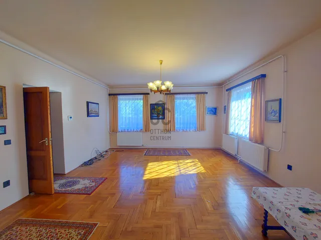 Eladó ház Budapest XVI. kerület, Árpádföld 200 nm