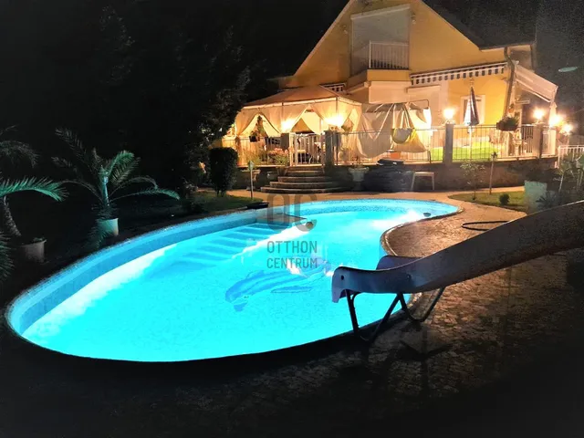 Eladó ház Budapest XV. kerület, Pestújhely 290 nm