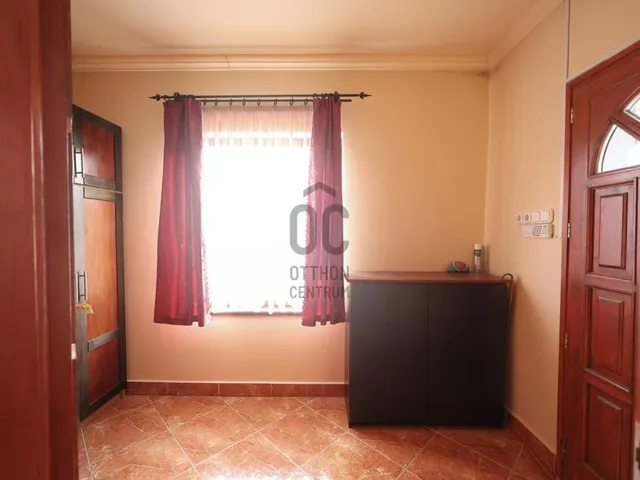 Eladó ház Csömör 300 nm