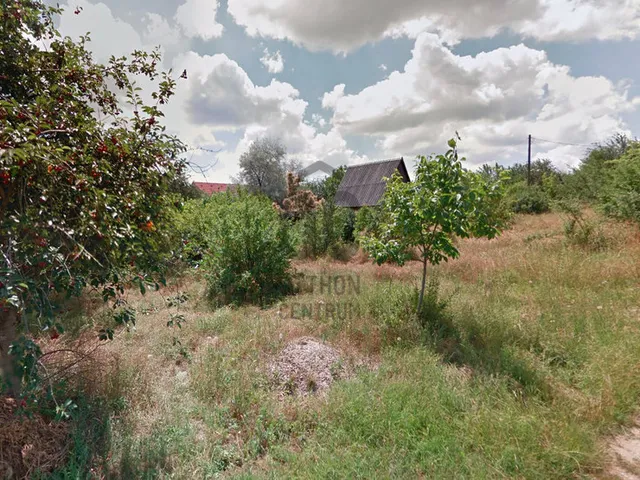 Eladó telek Kistarcsa 743 nm