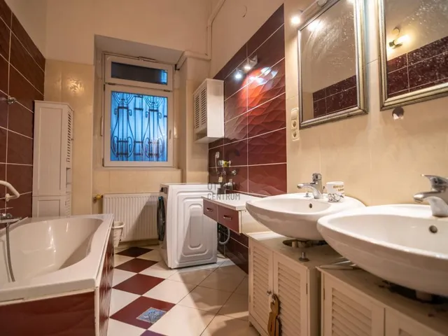 Eladó lakás Budapest VII. kerület 125 nm