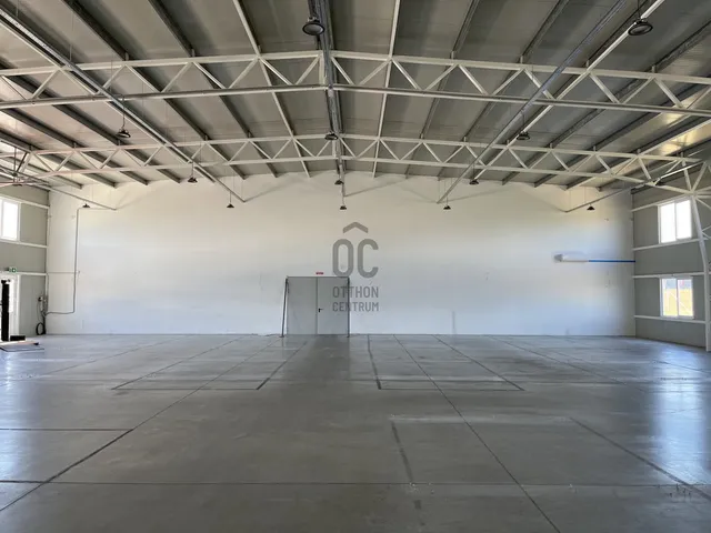 Eladó kereskedelmi és ipari ingatlan Nagytarcsa 2576 nm