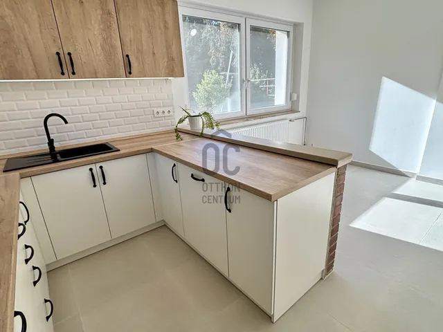 Eladó lakás Budapest XVI. kerület, Sashalom 144 nm