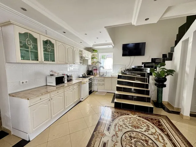 Eladó ház Budapest XIX. kerület, Kertváros 203 nm