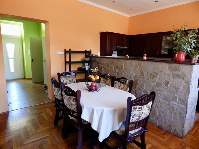 Eladó ház Budapest XV. kerület, Pestújhely 135 nm