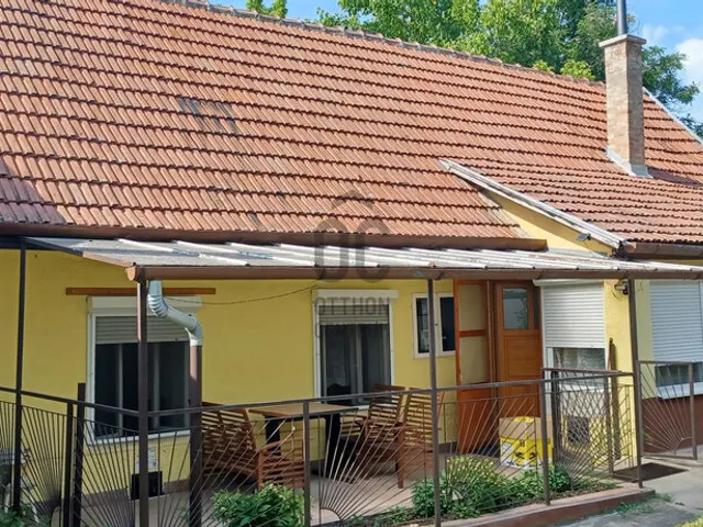 Eladó ház Pécel 50 nm