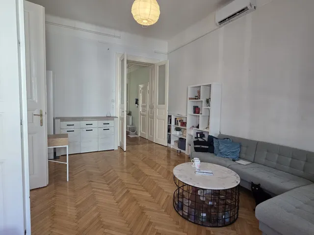 Eladó lakás Budapest VIII. kerület, II. János Pál pápa tér 58 nm