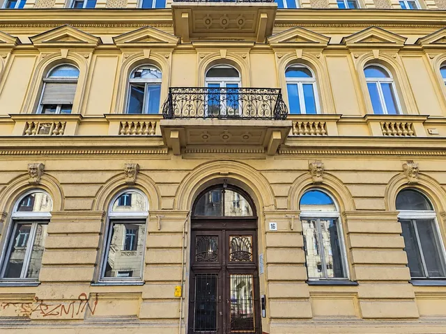 Eladó lakás Budapest VIII. kerület, II. János Pál pápa tér 58 nm