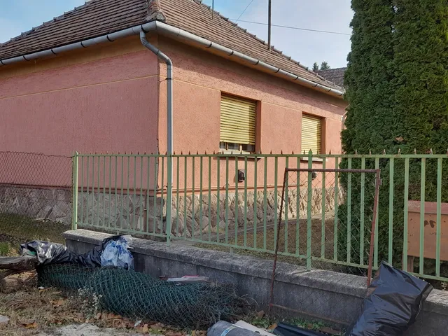 Eladó ház Szada 100 nm