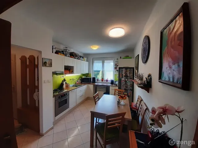 Eladó lakás Veszprém, Csererdő 52 nm