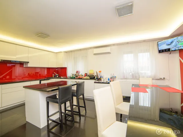 Eladó ház Cegléd 160 nm