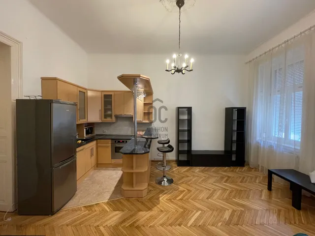Eladó lakás Budapest VI. kerület 56 nm