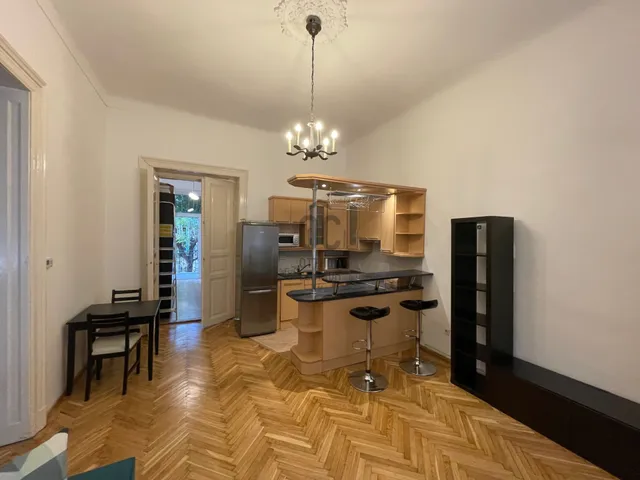 Eladó lakás Budapest VI. kerület 56 nm