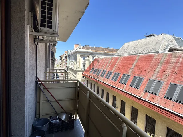 Eladó lakás Budapest VI. kerület 42 nm