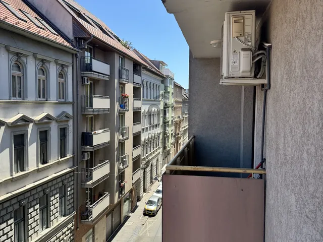 Eladó lakás Budapest VI. kerület 42 nm