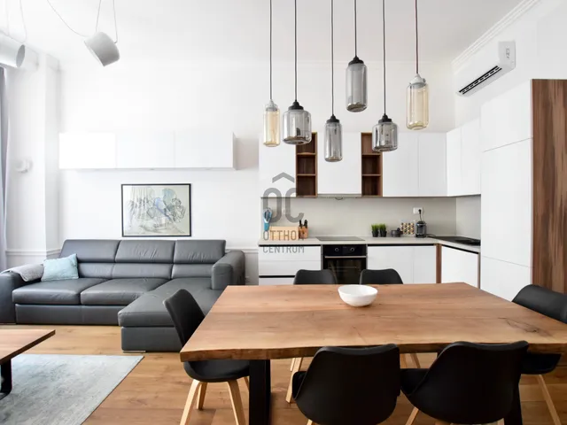 Eladó lakás Budapest VI. kerület 111 nm