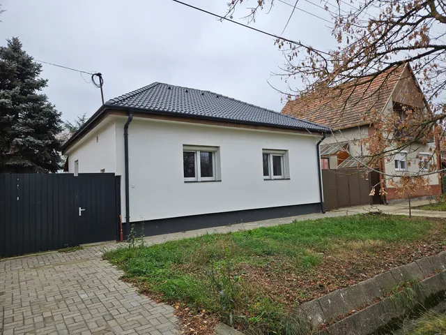 Eladó ház Szeged, Szőreg 100 nm