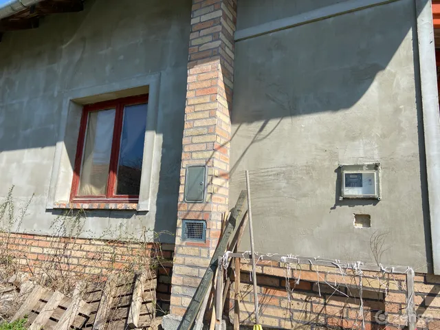 Eladó ház Úny 120 nm