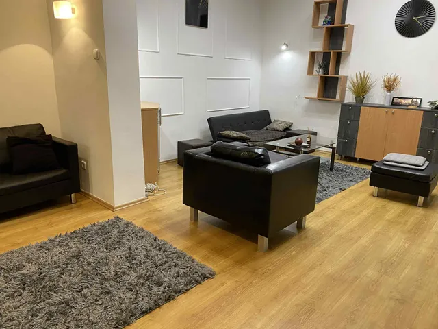 Kiadó lakás Budapest VI. kerület, Nagykörúton belüli terület, Vasvári Pál 61 nm