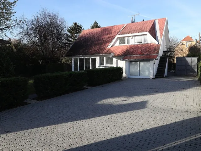 Kiadó ház Budapest III. kerület, Mocsárosdűlő, Szentendrei út 216 nm